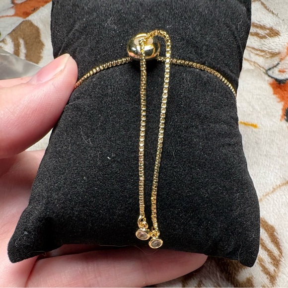 Handmade Green and Gold Beaded Bolo Bracelet - Picture 3 of 7